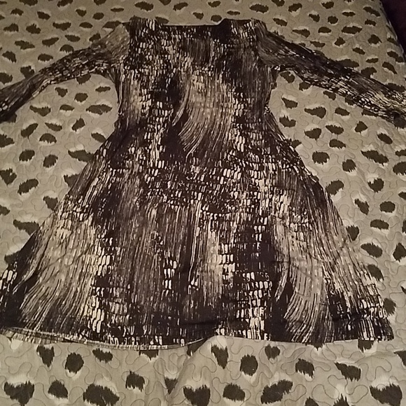 Dress - Picture 2 of 2